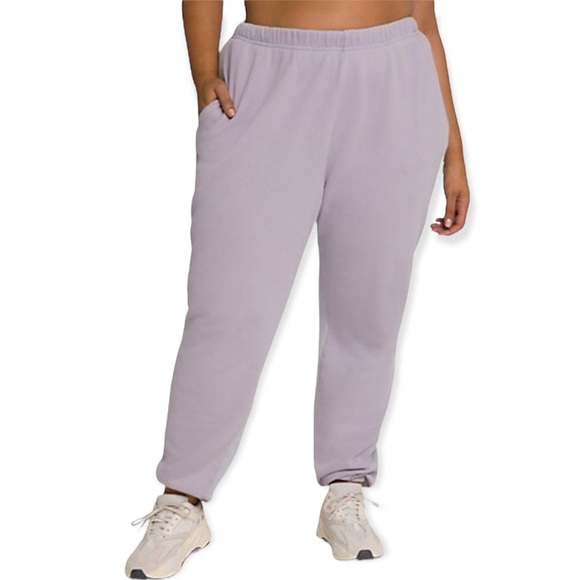 Good American Boyfriend Sweatpants - Picture 11 of 11